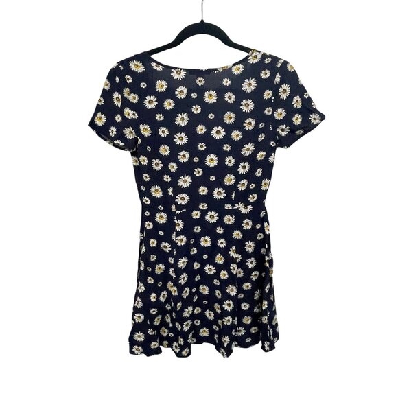 Forever 21 Daisy Print Blue Floral Cutout Mini Dress Size Small - Picture 4 of 4